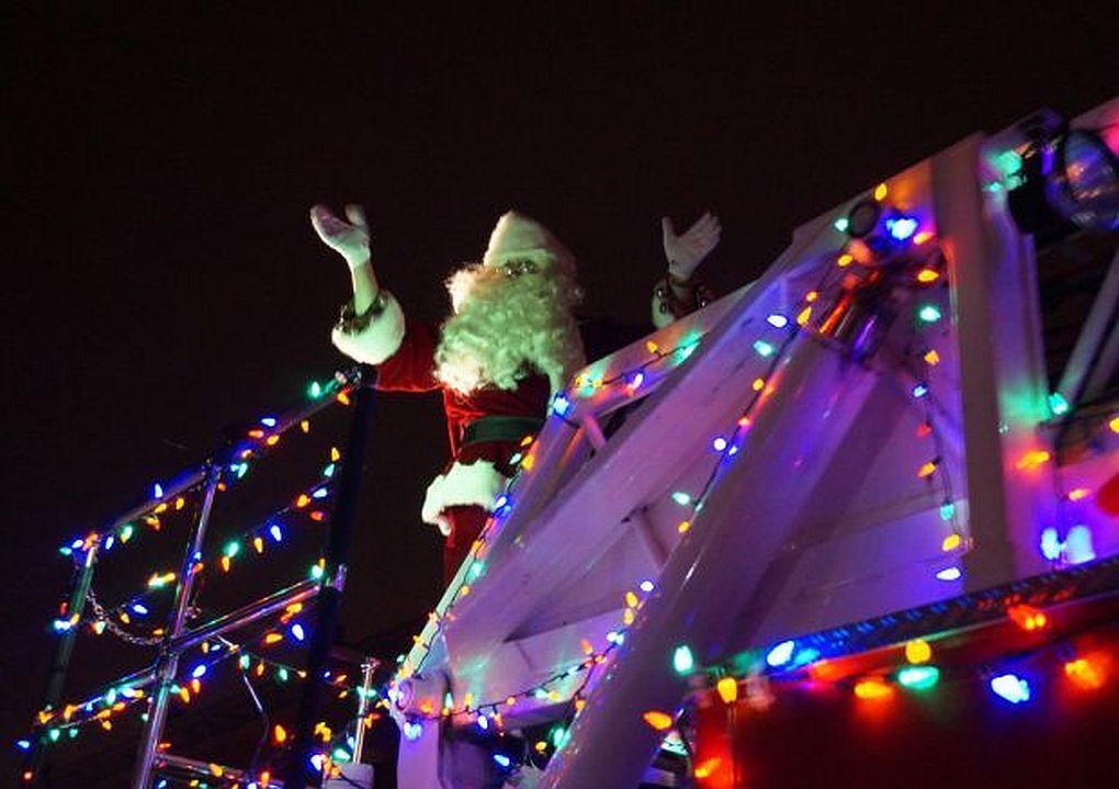 ‘Festival of Trees’ theme of today’s Farmington Christmas parade