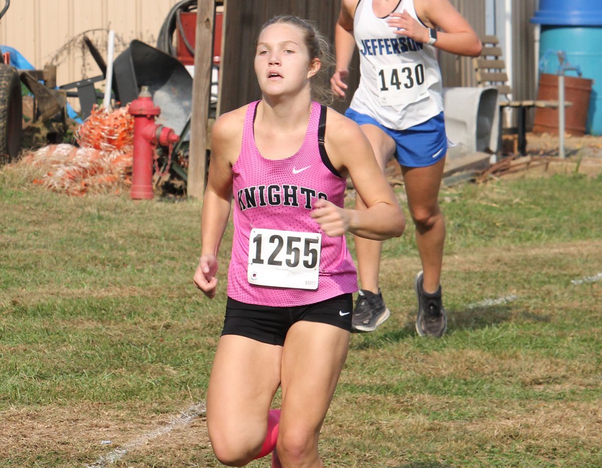 Farmington girls earn team victory on home XC course Daily Journal Online